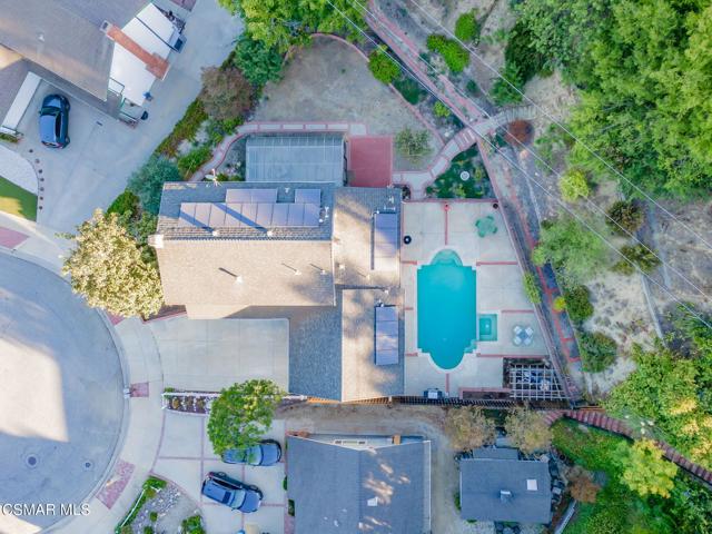 76 Robbins Court, Simi Valley CA: https://media.crmls.org/mediaz/b4bc7010-6bb4-4f94-9e8e-f492e09e2456.jpg