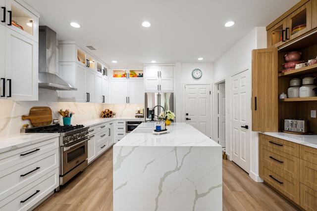 81810 La Paz Court, La Quinta CA: https://media.crmls.org/mediaz/b4bcb787-a3f2-4001-b59f-7b3a1e93b83f.jpg