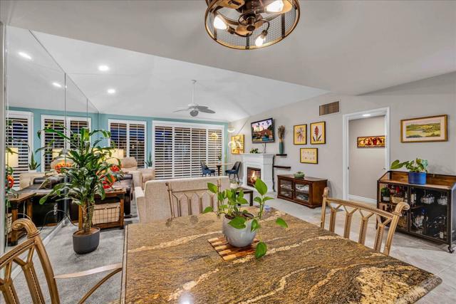 43 Sunrise Drive, Rancho Mirage CA: https://media.crmls.org/mediaz/b4bcc944-6301-46d1-b13a-d1e43f79587c.jpg