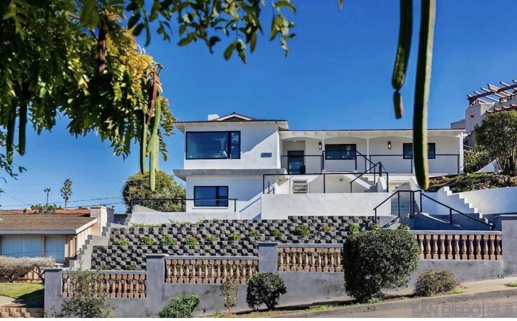 1305 Trieste Dr A & B, San Diego, CA 92107