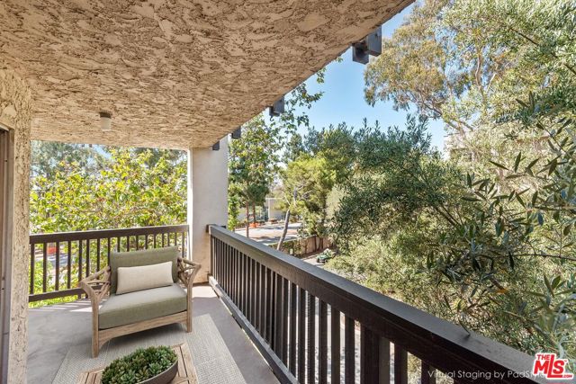7211 Raintree Circle, Culver City CA: https://media.crmls.org/mediaz/b4be377f-bb92-40d3-87d3-9e3a97c5ad1c.jpg