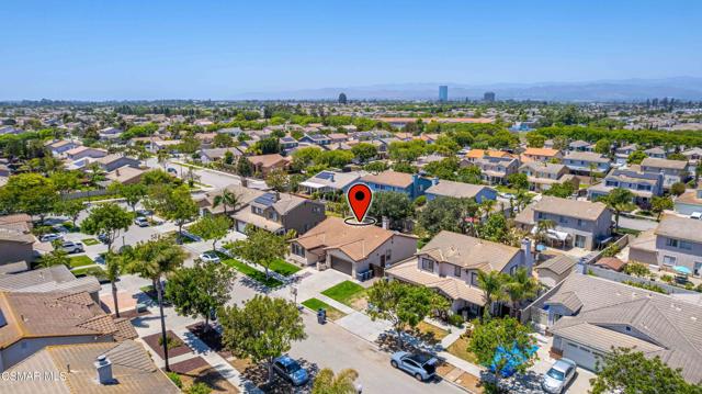 1633 Lola Way, Oxnard CA: https://media.crmls.org/mediaz/b4bebc7f-36b1-4a52-96d4-d6317a1de99e.jpg
