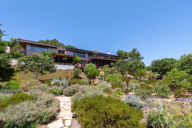 165 Golden Oak Drive, Portola Valley CA: https://media.crmls.org/mediaz/b4bf51b5-24c7-415d-af8b-924dbb21fe43.jpg