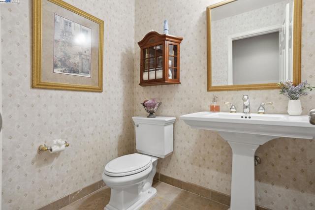304 AVONDALE LANE, Livermore CA: https://media.crmls.org/mediaz/b4bfb95a-a50e-4c51-ba86-245891b85bd1.jpg