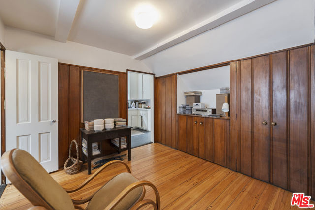 3916 Hepburn Avenue, Los Angeles CA: https://media.crmls.org/mediaz/b4bfca68-64f7-42be-9707-bf9418930342.jpg