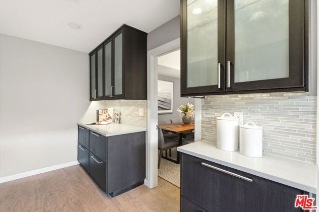 1013 16th Street, Santa Monica CA: https://media.crmls.org/mediaz/b4c11054-479c-4b14-8f80-ea00755c915b.jpg