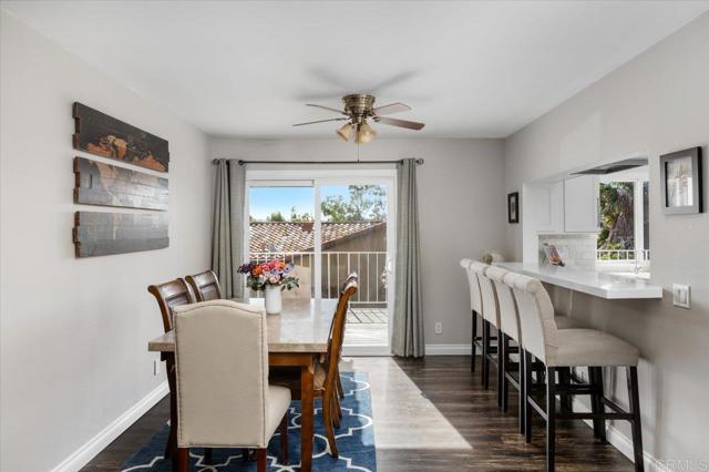 Detail Gallery Image 10 of 37 For 215 Cranston Crest, Escondido,  CA 92025 - 3 Beds | 2 Baths