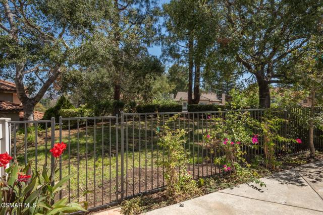 140 Windrose Drive, Newbury Park CA: https://media.crmls.org/mediaz/b4c491ca-a97b-4bd2-9ca2-92e1e6397d1c.jpg