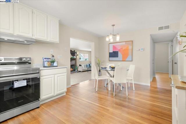 7551 Buckeye Pl, Newark CA: https://media.crmls.org/mediaz/b4c50db4-28ec-4726-a05e-af982a0ac6d0.jpg