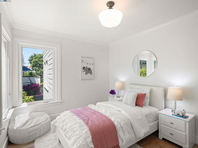 Image 21 of 44 For 2370 Francisco St