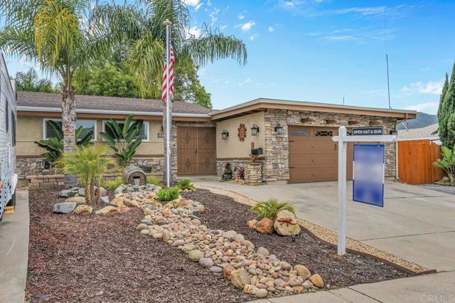 Detail Gallery Image 10 of 41 For 8409 Carlton Oaks Dr, Santee,  CA 92071 - 4 Beds | 2 Baths