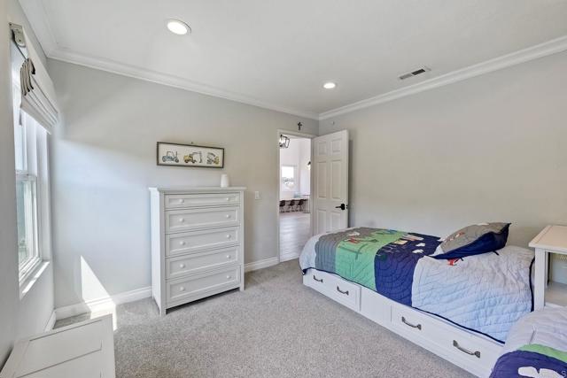 1782 E Pointe Avenue, Carlsbad CA: https://media.crmls.org/mediaz/b4c622b6-74f5-4530-884e-d5cf030d905d.jpg