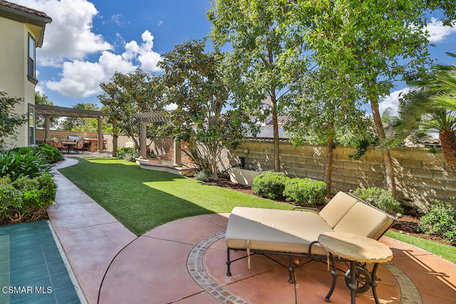 2589 Featherwood Street, Westlake Village CA: https://media.crmls.org/mediaz/b4c6627d-deea-4df2-a8b1-552c42abcef5.jpg