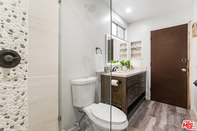 24613 Neptune Avenue, Carson CA: https://media.crmls.org/mediaz/b4c6953a-595f-4e40-befe-9da22a9d020b.jpg