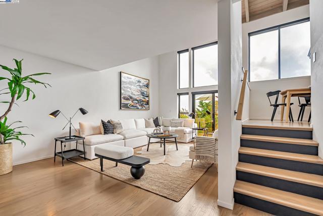 1106 Besito Ave, Berkeley CA: https://media.crmls.org/mediaz/b4c81b04-86bd-4c17-a320-428ad457b6e8.jpg