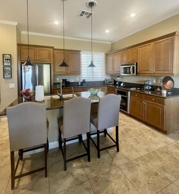 77370 New Mexico Drive, Palm Desert CA: https://media.crmls.org/mediaz/b4c85621-ebfb-42ac-b0d4-81ce5238880a.jpg