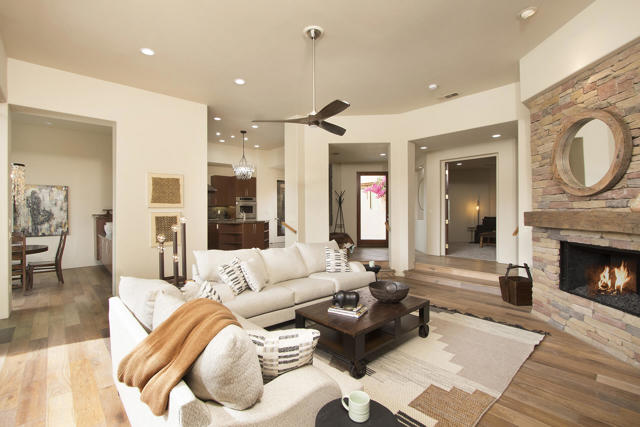 50135 Camino Privado, La Quinta CA: https://media.crmls.org/mediaz/b4c909fd-7880-461e-b709-5e767722e4f6.jpg