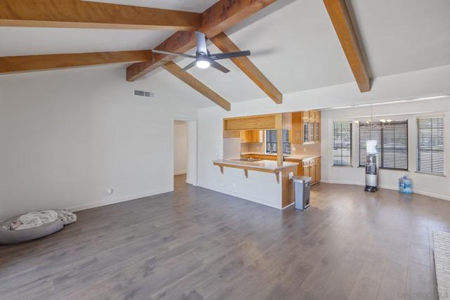 300 W Adrian Way, Hanford CA: https://media.crmls.org/mediaz/b4c92e09-a492-49e9-9fc1-b9d1742a40eb.jpg