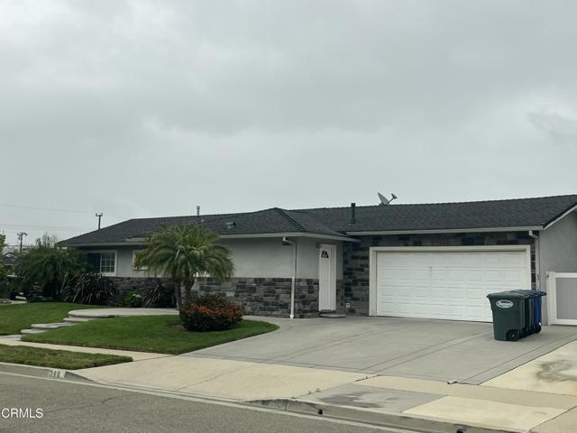 290 Cathy Drive, Newbury Park CA: https://media.crmls.org/mediaz/b4c9cb44-a6ba-473d-81f0-a7f5981fc18a.jpg
