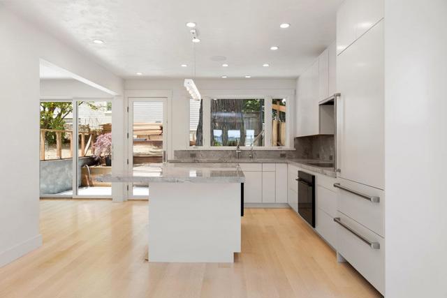 95 Nordhoff Street, San Francisco CA: https://media.crmls.org/mediaz/b4ca23e2-6383-4270-be7f-59d81c46177f.jpg