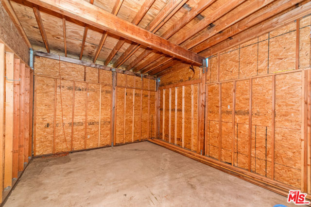 20158 Observation Drive, Topanga CA: https://media.crmls.org/mediaz/b4cb0b34-50e0-4225-908b-72864c170da2.jpg