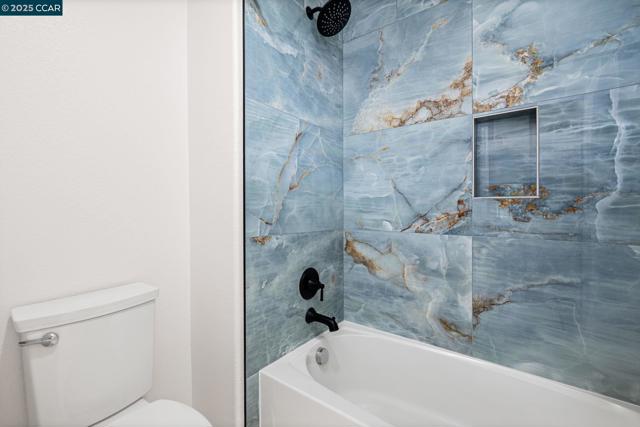 104 Silva Ct, Martinez CA: https://media.crmls.org/mediaz/b4cb7d38-a423-4050-a2ad-bab77bf1df7d.jpg