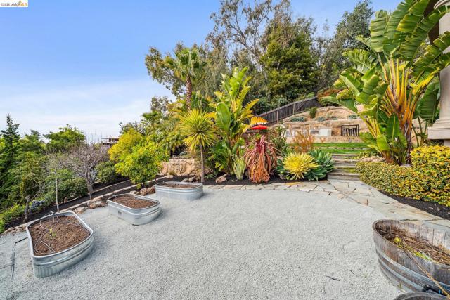 Image 57 of 60 For 33 Somerset Rd