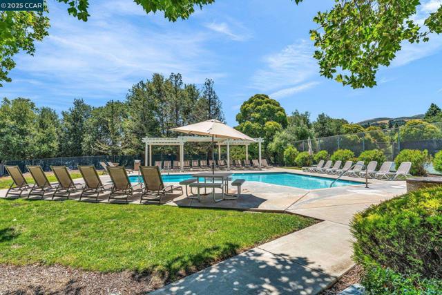 102 Monasterio Ct, San Ramon CA: https://media.crmls.org/mediaz/b4ccf435-30c1-4a61-a6b3-9a9bc528997a.jpg