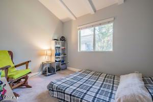 1904 Heywood Street, Simi Valley CA: https://media.crmls.org/mediaz/b4cd179b-a3f5-44f6-9c75-9c3e70696f0f.jpg