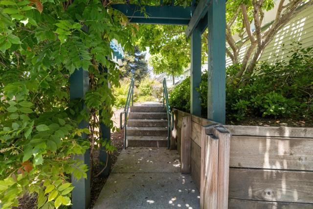 113 Claremont Terrace, Santa Cruz CA: https://media.crmls.org/mediaz/b4cdc518-6e17-4ab9-9b27-de1b54a1fe9b.jpg