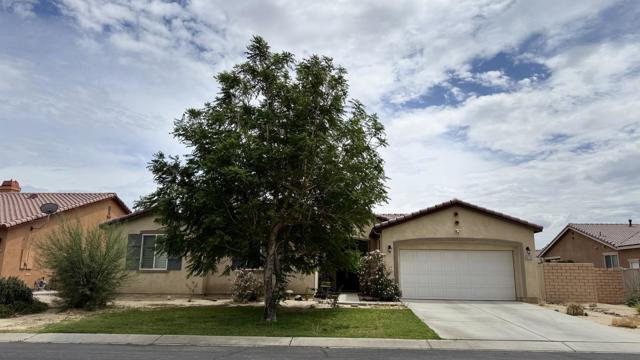 82781 Larsen Drive, Indio CA: https://media.crmls.org/mediaz/b4cdf0eb-d636-41f9-99cb-5914f22ef3d1.jpg