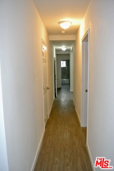 603 W 47th Street, Los Angeles CA: https://media.crmls.org/mediaz/b4ce2bea-3f07-4622-97e8-b03c72f937de.jpg