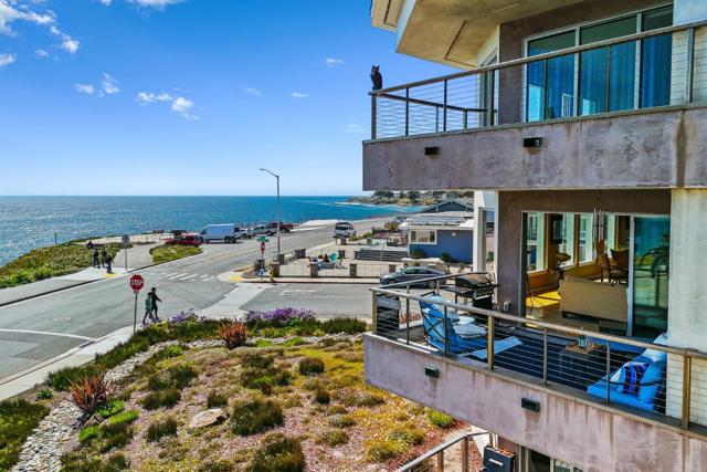 890 West Cliff Drive, Santa Cruz CA: https://media.crmls.org/mediaz/b4ce7f3a-f625-473c-b8f0-1a527b7e6946.jpg