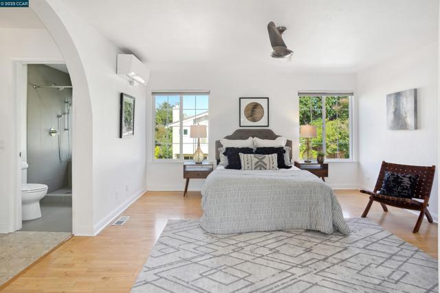 4397 N Water Oak Ct., Concord CA: https://media.crmls.org/mediaz/b4cea312-d0bf-4af7-8d26-a7265b4a842d.jpg