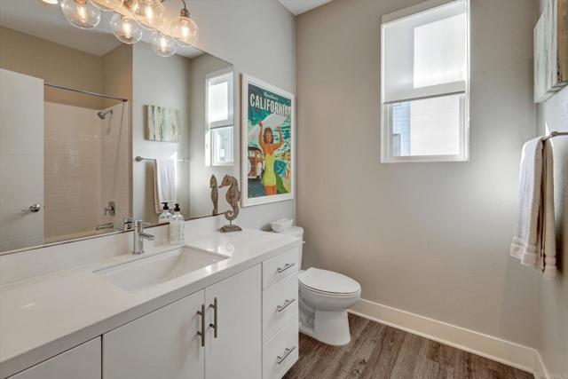 1570 Vista Del Mar Way, Oceanside CA: https://media.crmls.org/mediaz/b4cf4486-8bef-4d6f-92e9-3db4c82f6a75.jpg