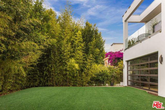 12443 W Sunset Boulevard, Los Angeles CA: https://media.crmls.org/mediaz/b4cff668-715a-4c13-a328-94223d71a1fa.jpg
