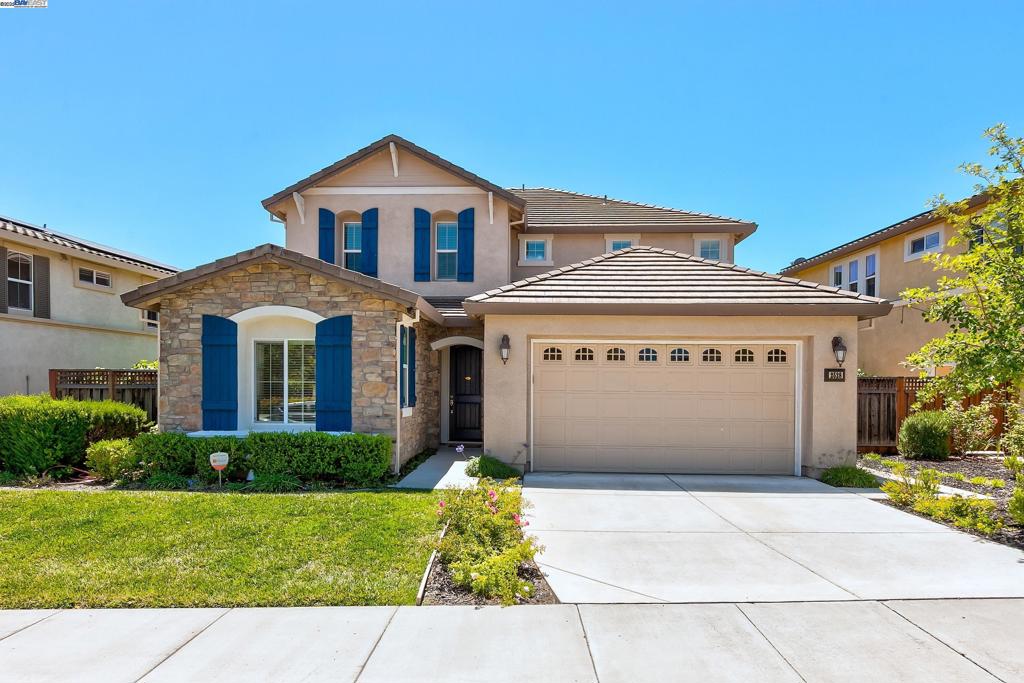 2528 AMANTEA WAY