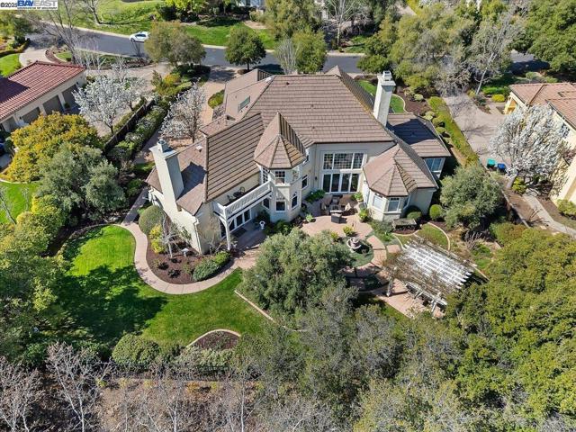 2434 Pomino Way, Pleasanton CA: https://media.crmls.org/mediaz/b4d04982-3979-4b96-b1db-5a3e14af0509.jpg