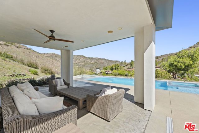 31830 Lobo Canyon, Agoura Hills CA: https://media.crmls.org/mediaz/b4d05200-6ed7-451b-b66b-31ef9e14f8c3.jpg