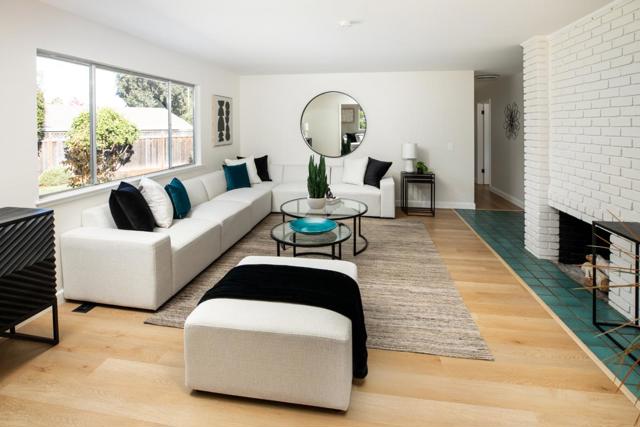 1423 Kyle Court, Sunnyvale CA: https://media.crmls.org/mediaz/b4d072ef-8244-4844-bab7-e401f331f3f3.jpg