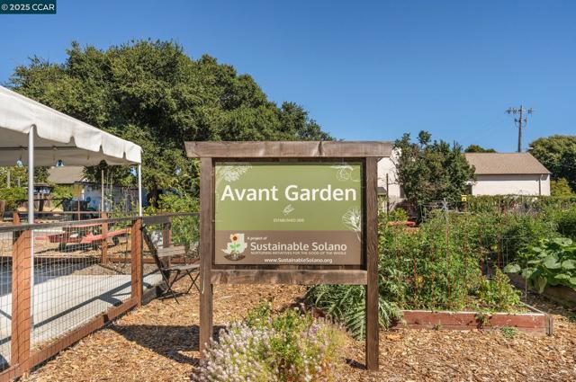302 Columbia Cir, Benicia CA: https://media.crmls.org/mediaz/b4d12ad2-2a43-4612-bd36-f52118900dc8.jpg