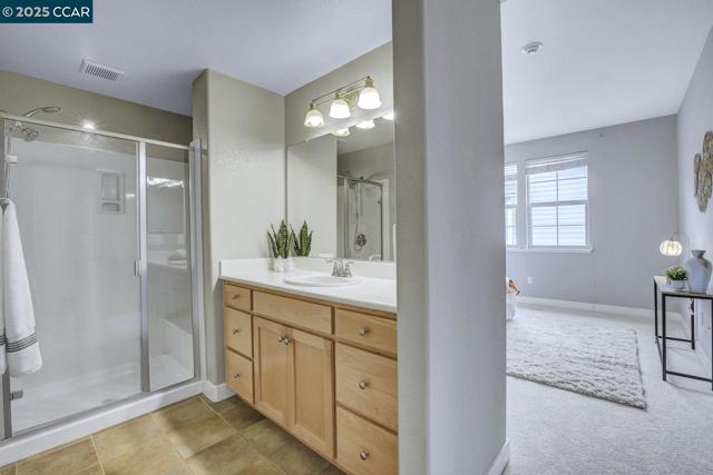 6130 Old Quarry Loop, Oakland CA: https://media.crmls.org/mediaz/b4d1836f-912c-4156-ad7f-e0d1c8dfe4e2.jpg