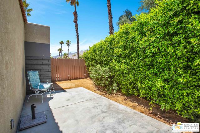 1310 Sunflower Circle, Palm Springs, California 92262, 2 Bedrooms Bedrooms, ,1 BathroomBathrooms,Condominium,For Sale,Sunflower,24408637