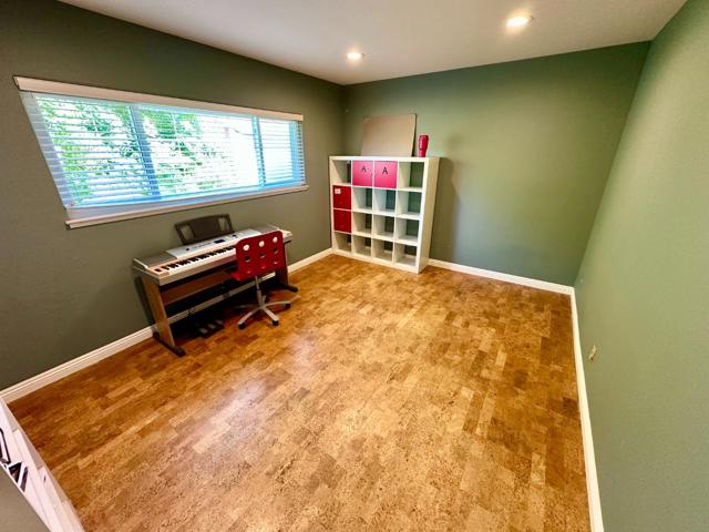 213 Purple Glen Drive, San Jose CA: https://media.crmls.org/mediaz/b4d2a11e-2ff3-443a-b683-1eb437490e1b.jpg