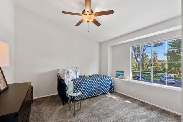 3731 Caminito Carmel Lndg, San Diego CA: https://media.crmls.org/mediaz/b4d2b358-63b0-4cd8-a92c-4fc9ffee763f.jpg