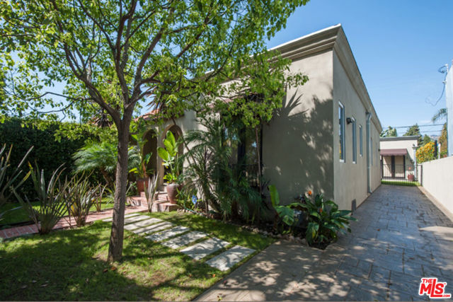 8727 BONNER Drive, West Hollywood, CA 90048 Listing Photo  5