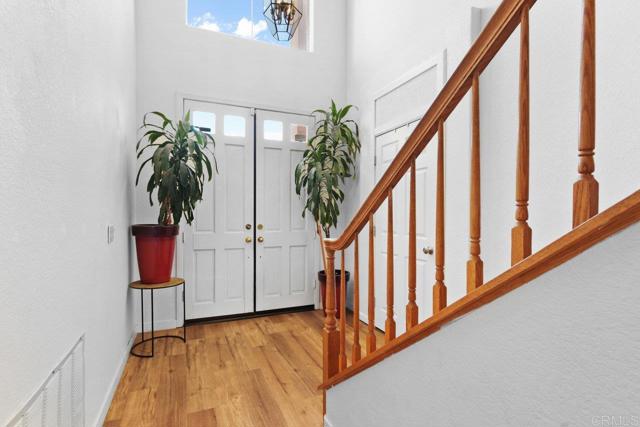 Detail Gallery Image 6 of 32 For 279 C Street, Chula Vista,  CA 91910 - 4 Beds | 3 Baths