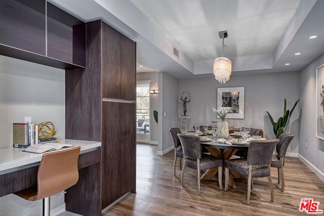 Drew Fenton | 441 S Barrington Avenue Los Angeles CA | MLS: 7091568