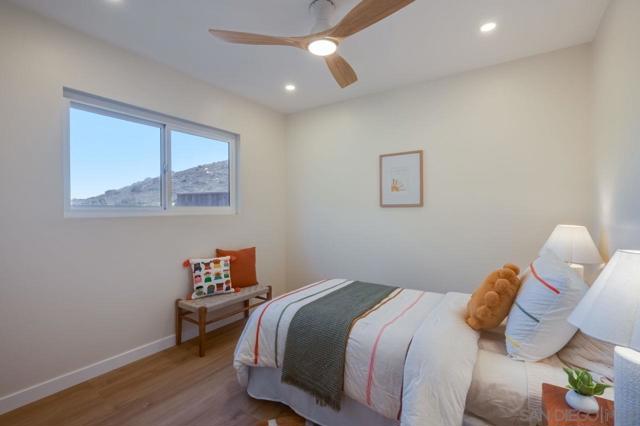 11384 Almazon St, San Diego CA: https://media.crmls.org/mediaz/b4d5af22-3d57-47cb-b55c-e62c1bad6762.jpg