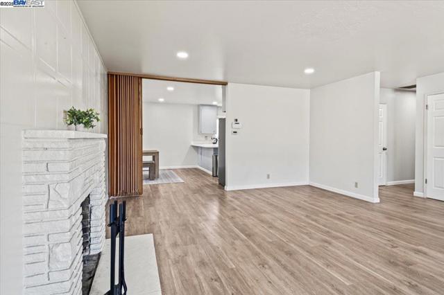 4105 Heyer Ave, Castro Valley CA: https://media.crmls.org/mediaz/b4d68a20-7e1c-43ce-8687-d06fad54e080.jpg